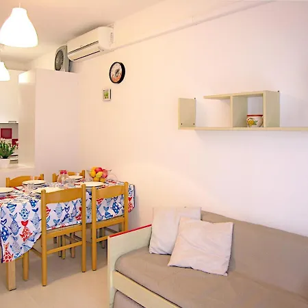 Urano Apartmán *